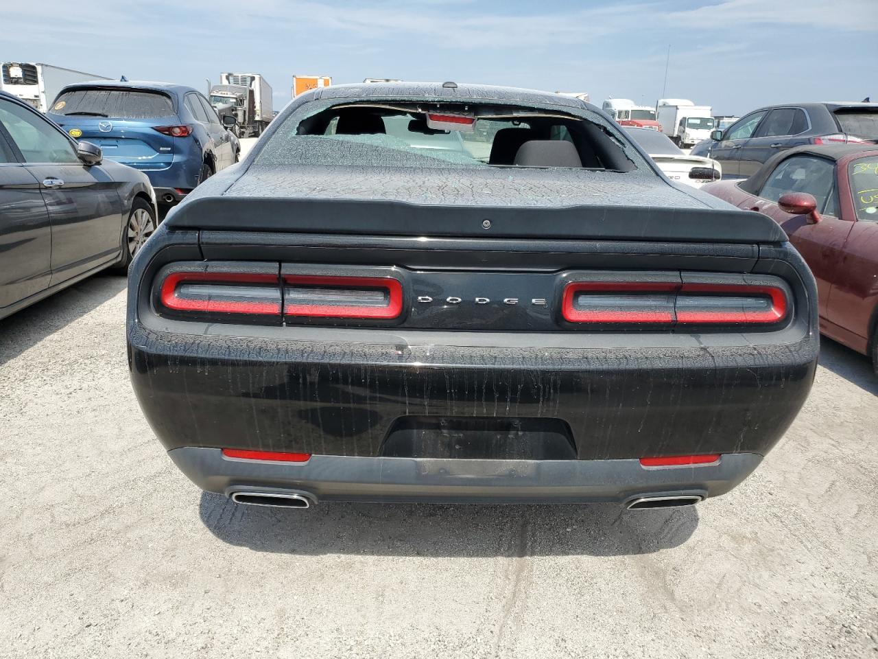 2018 Dodge Challenger Sxt VIN: 2C3CDZAGXJH124165 Lot: 76181924