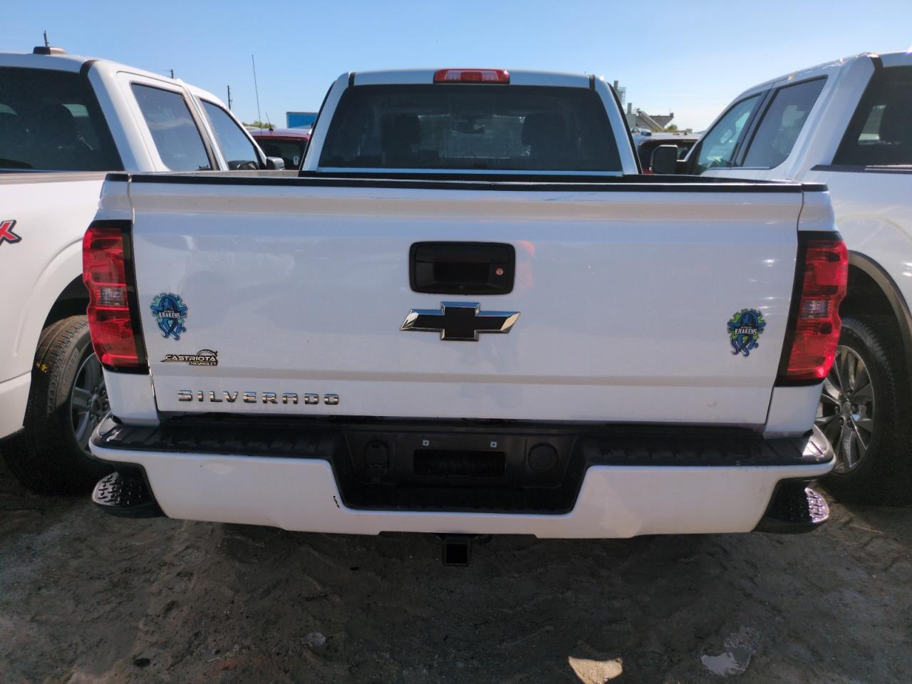 2018 Chevrolet Silverado - Image 6