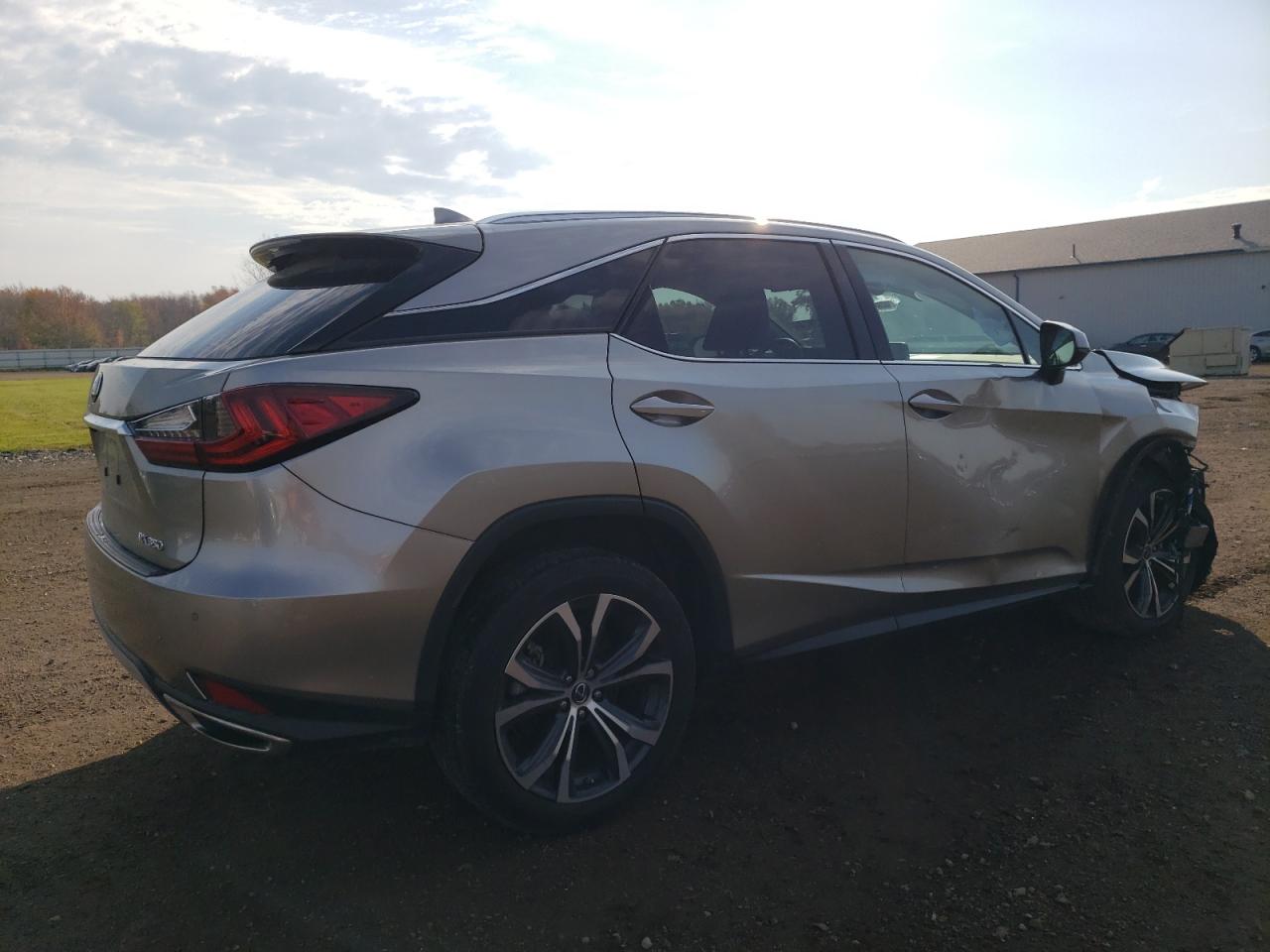 2022 Lexus RX - Image 3