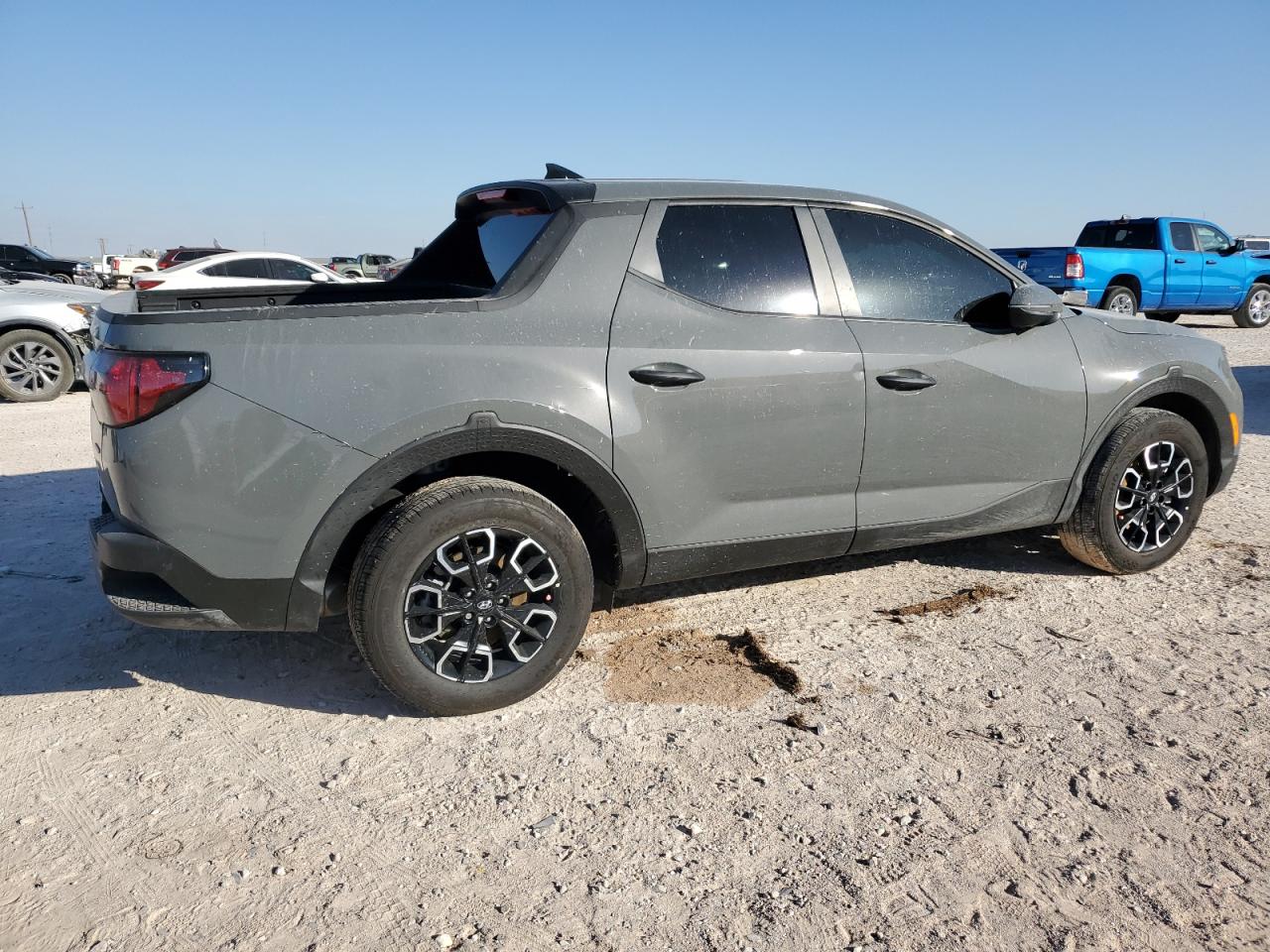 2024 Hyundai Santa Cruz - Image 3