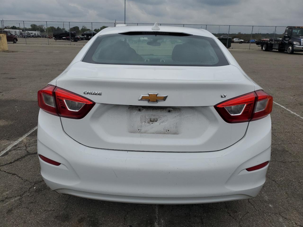 2019 Chevrolet Cruze Lt VIN: 1G1BE5SM1K7147504 Lot: 73423354