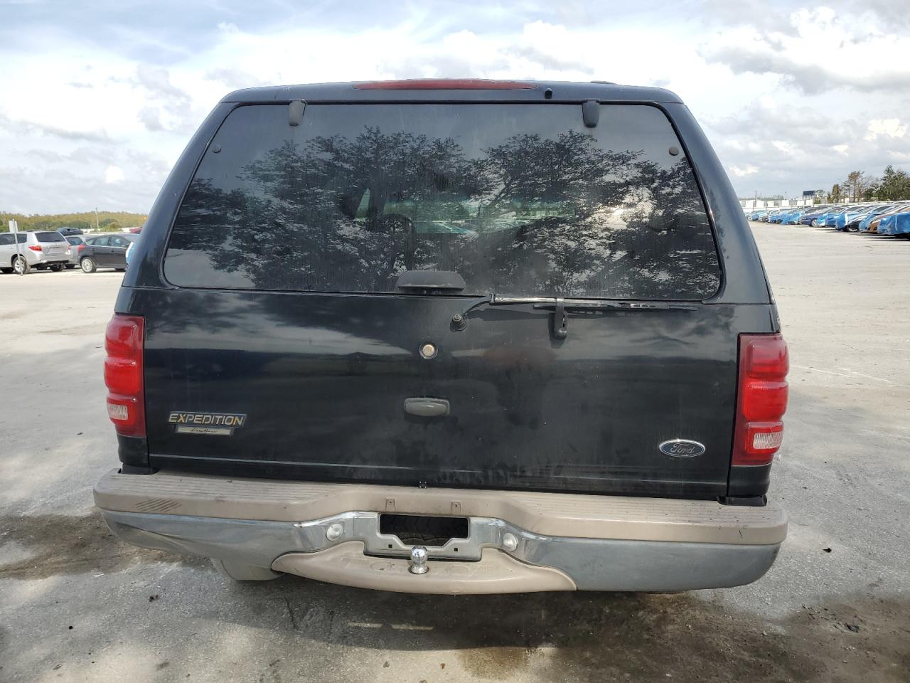 1FMRU17L2WLB80537 1998 Ford Expedition