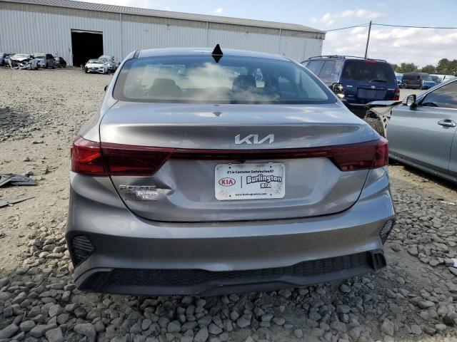 3KPF24AD6PE556800 Kia Forte LX 6