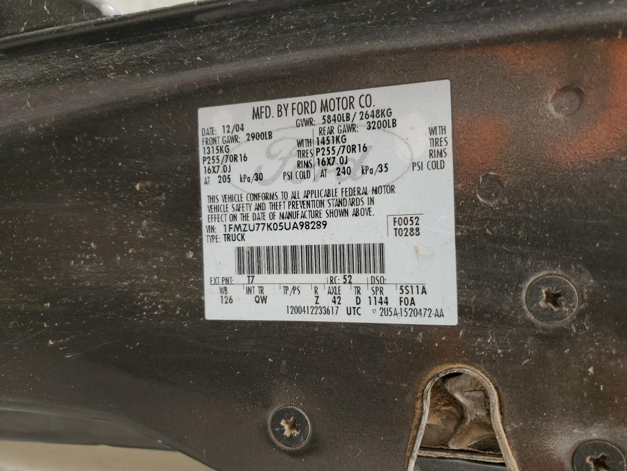 2005 Ford Explorer - Image 14