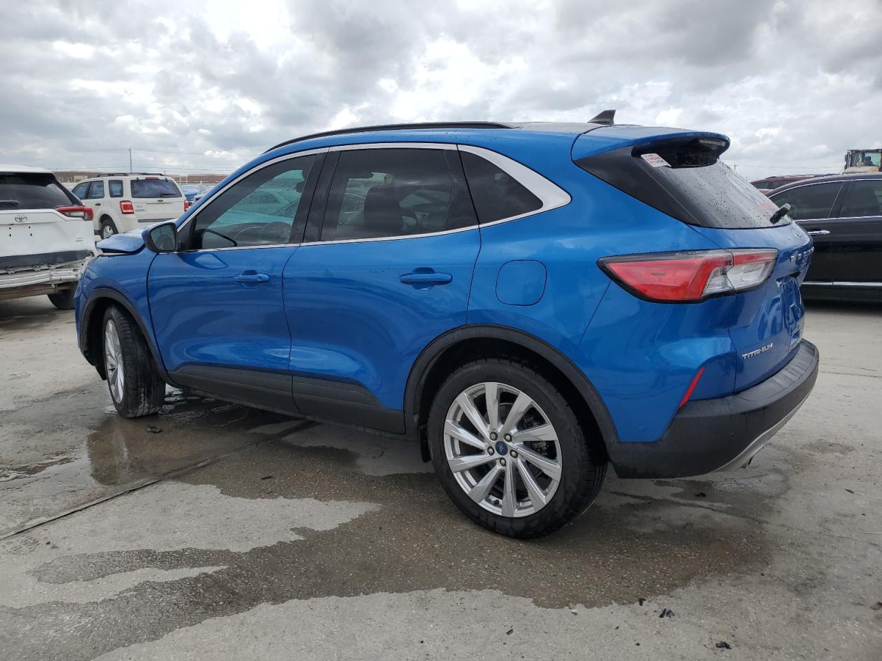 2021 Ford Escape - Image 2