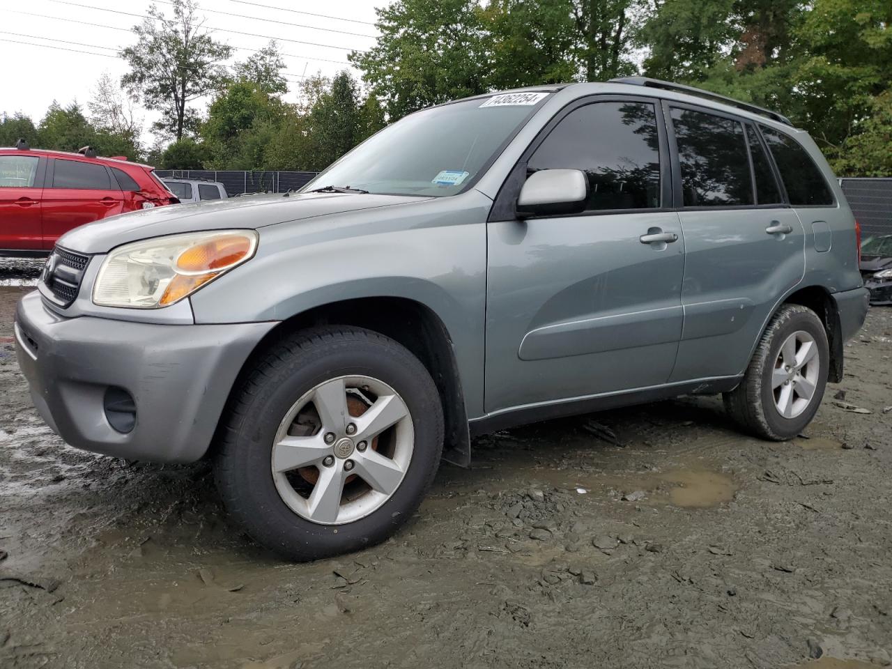 2005 Toyota RAV 4 - Image 1