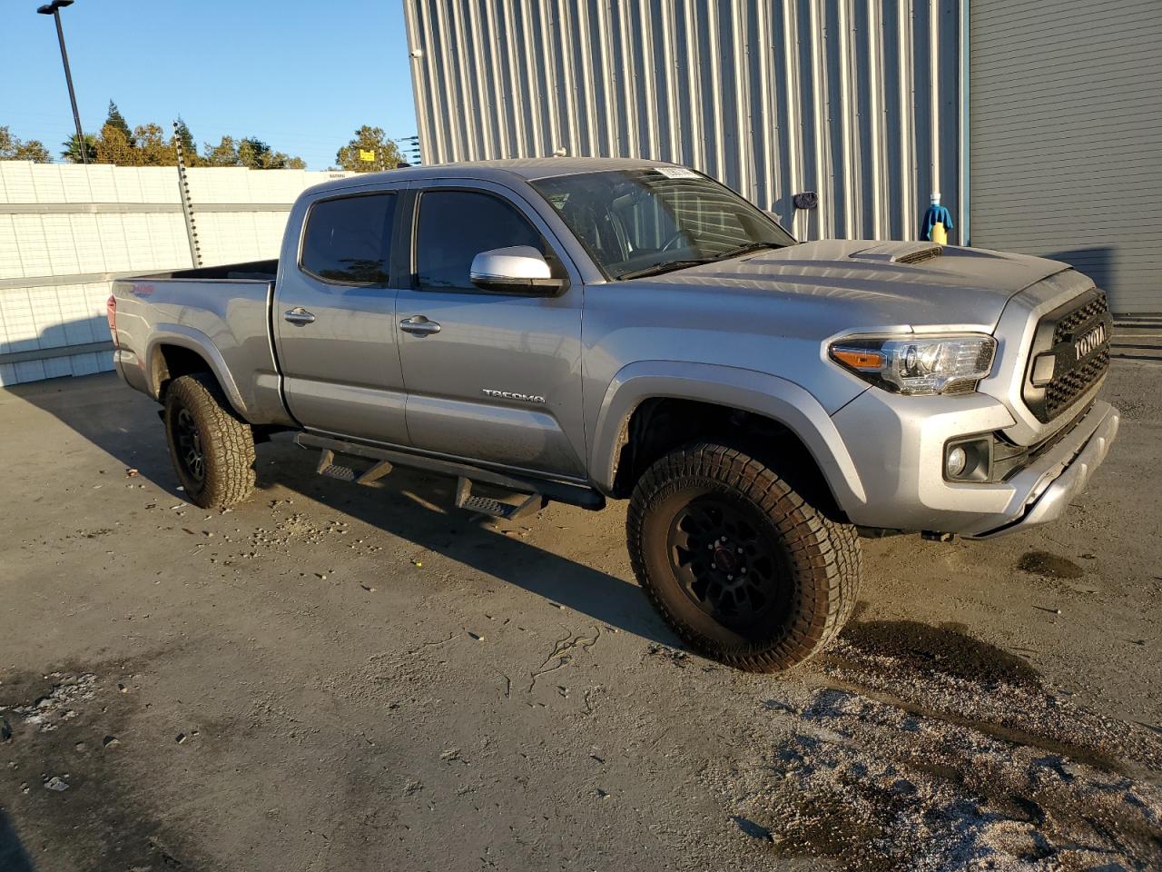 2016 Toyota Tacoma - Image 4