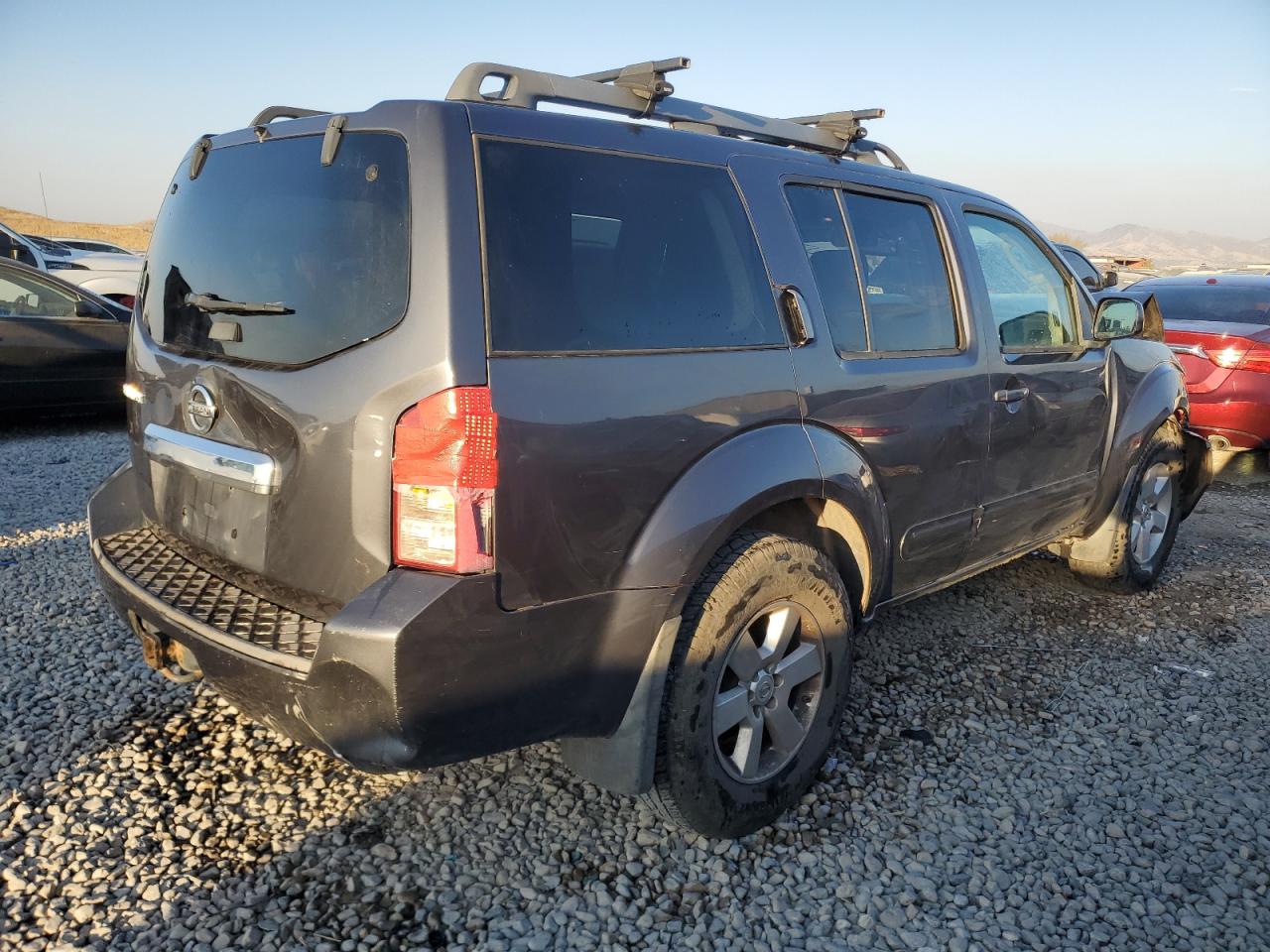 2012 Nissan Pathfinder - Image 3