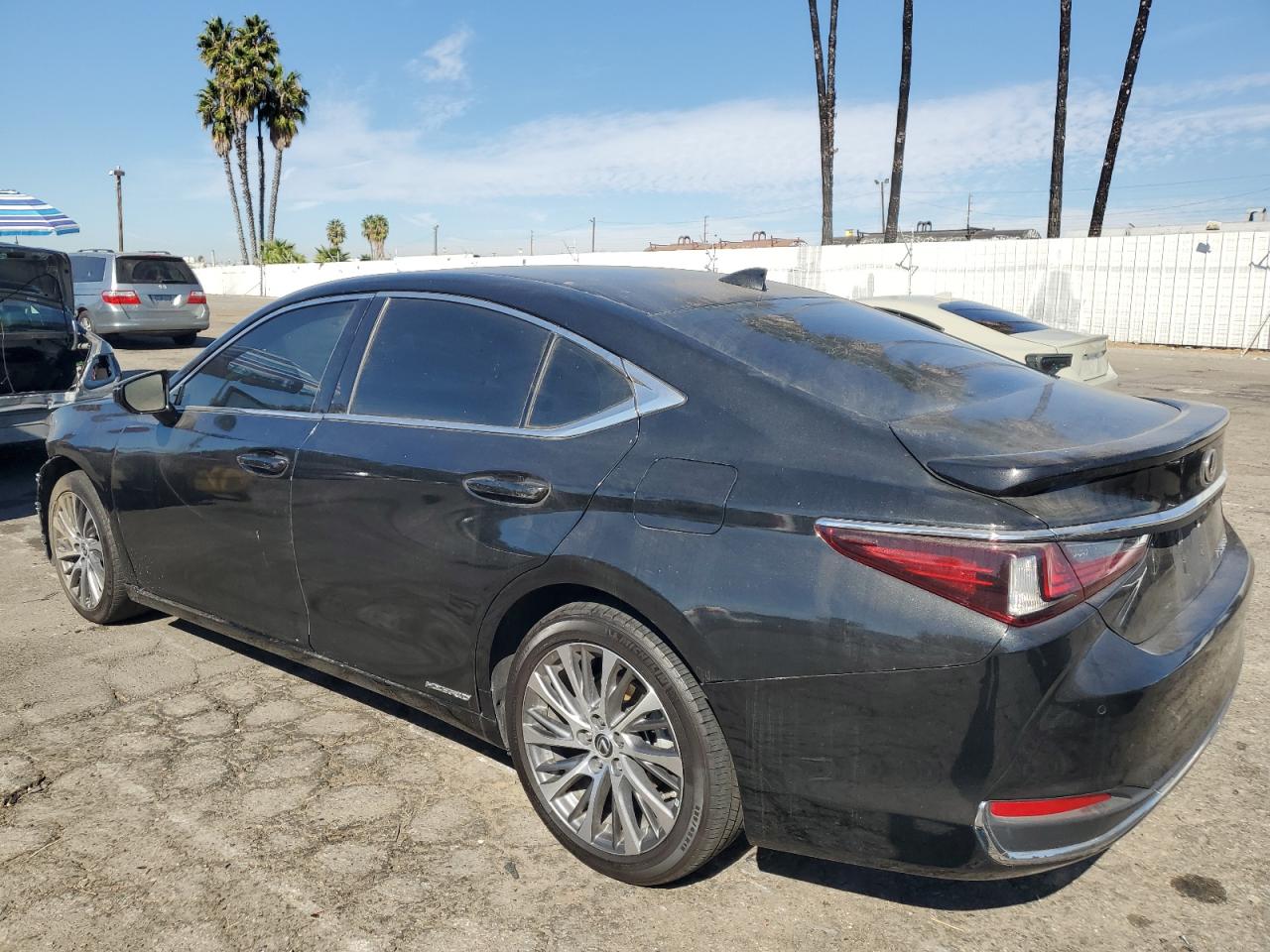 2021 Lexus ES - Image 2