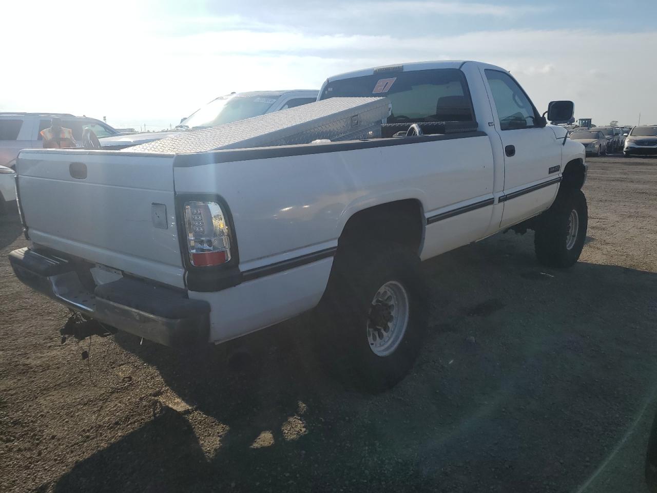 1995 Dodge Ram 2500 VIN: 1B7KF26C9SS304696 Lot: 76398944