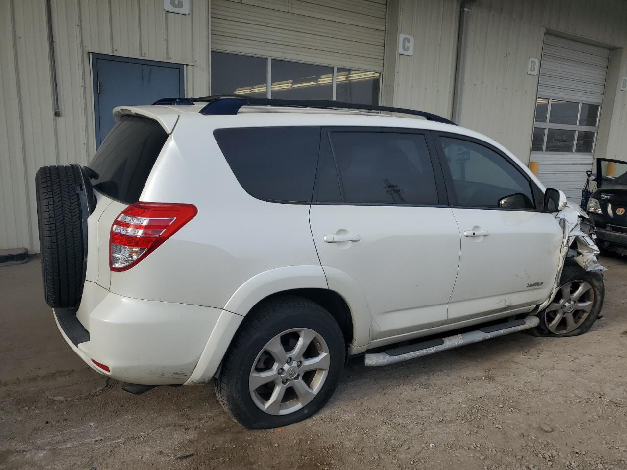 2009 Toyota RAV 4 - Image 3