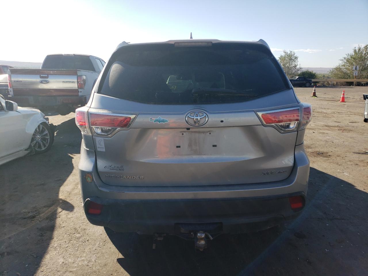 5TDJKRFH8GS301798 2016 Toyota Highlander Xle