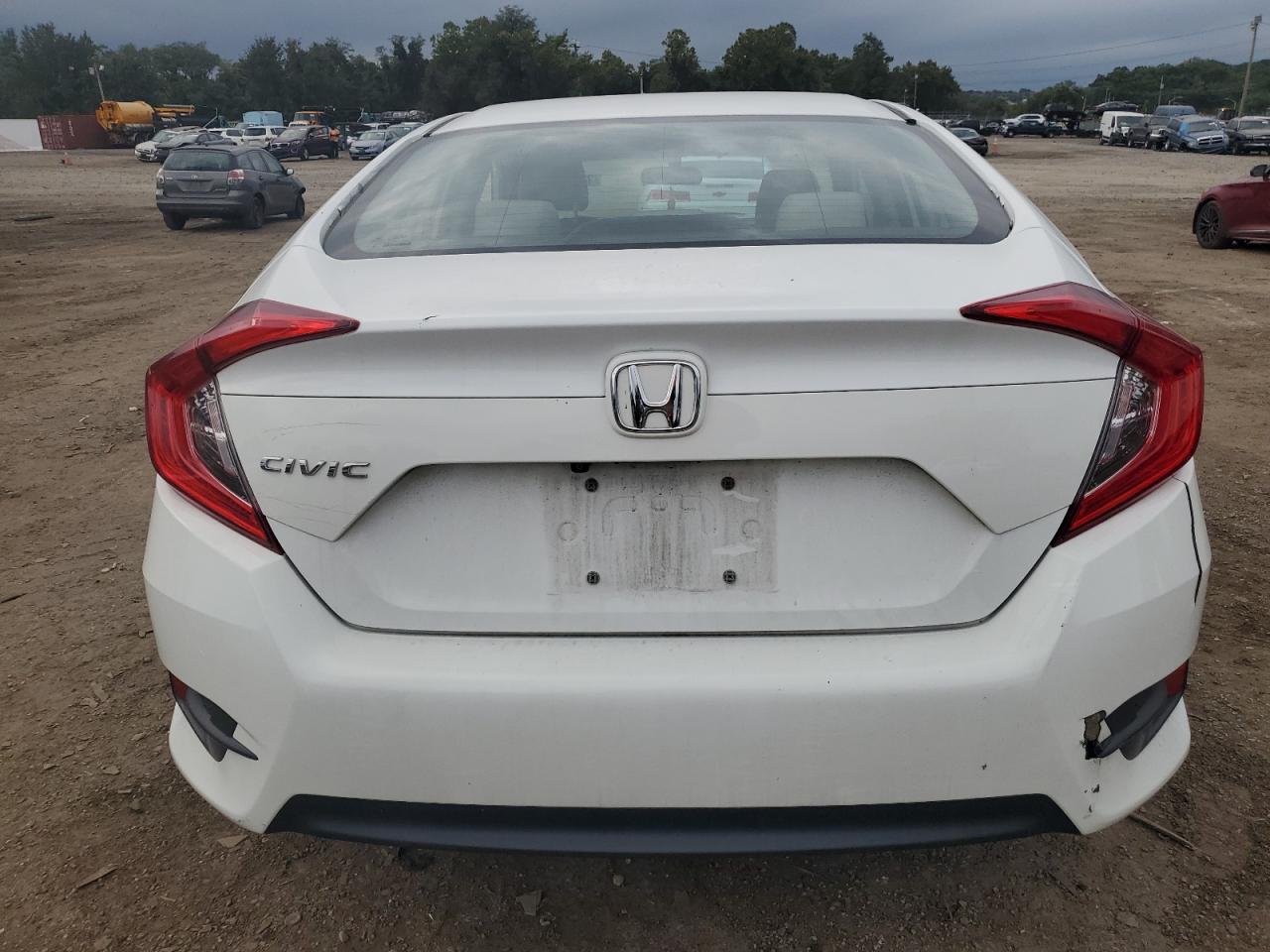 19XFC2F56HE014889 2017 Honda Civic Lx