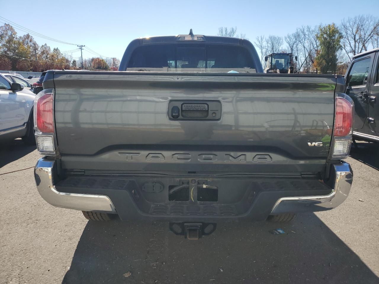2022 Toyota Tacoma - Image 6
