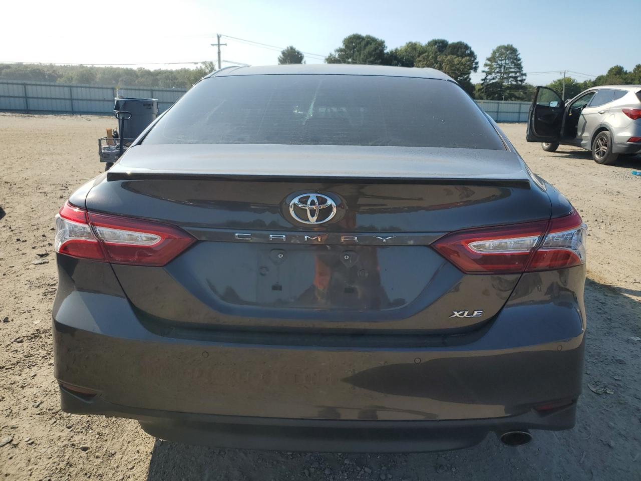 2018 Toyota Camry L VIN: 4T1B11HK0JU502398 Lot: 75084774