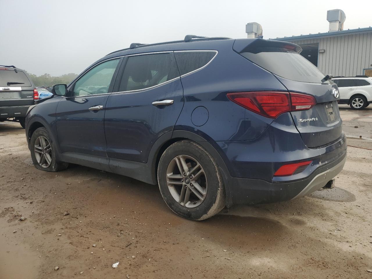 5XYZUDLBXHG499024 2017 HYUNDAI SANTA FE - Image 2