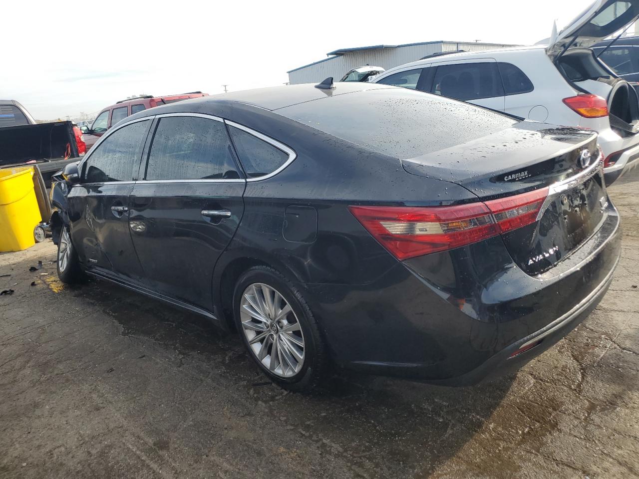 2016 Toyota Avalon - Image 2