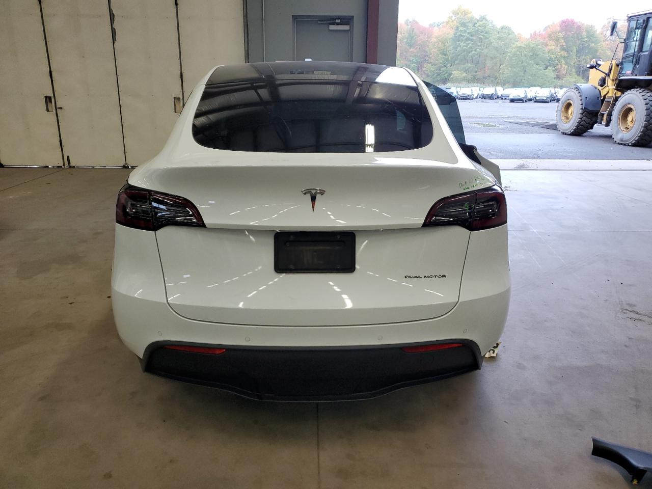 2020 Tesla Model Y VIN: 5YJYGDEE5LF032541 Lot: 75483404