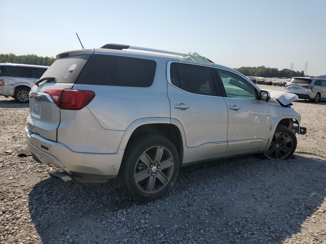 2017 GMC Acadia - Image 3