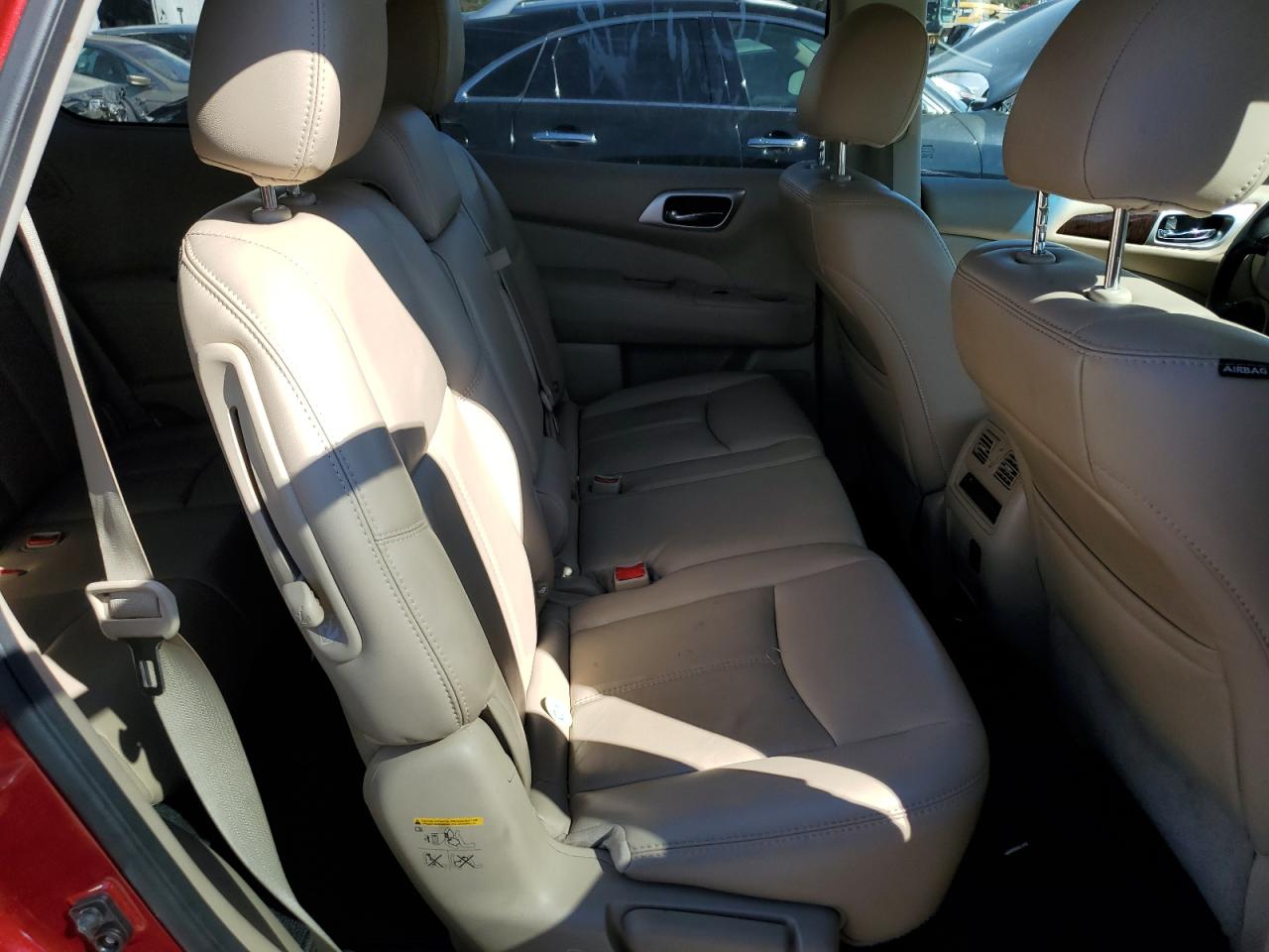 2016 Nissan Pathfinder - Image 11