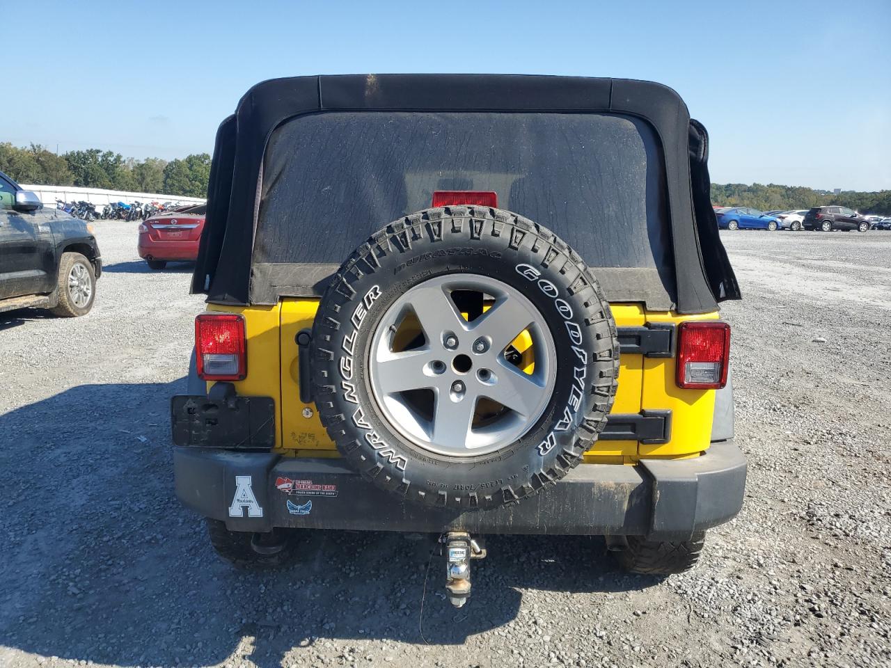 1C4HJWDG4FL744816 2015 Jeep Wrangler Unlimited Sport