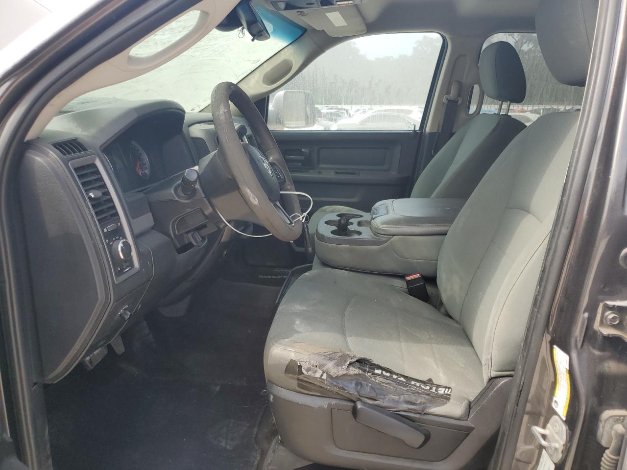 2016 RAM 3500 - Image 7
