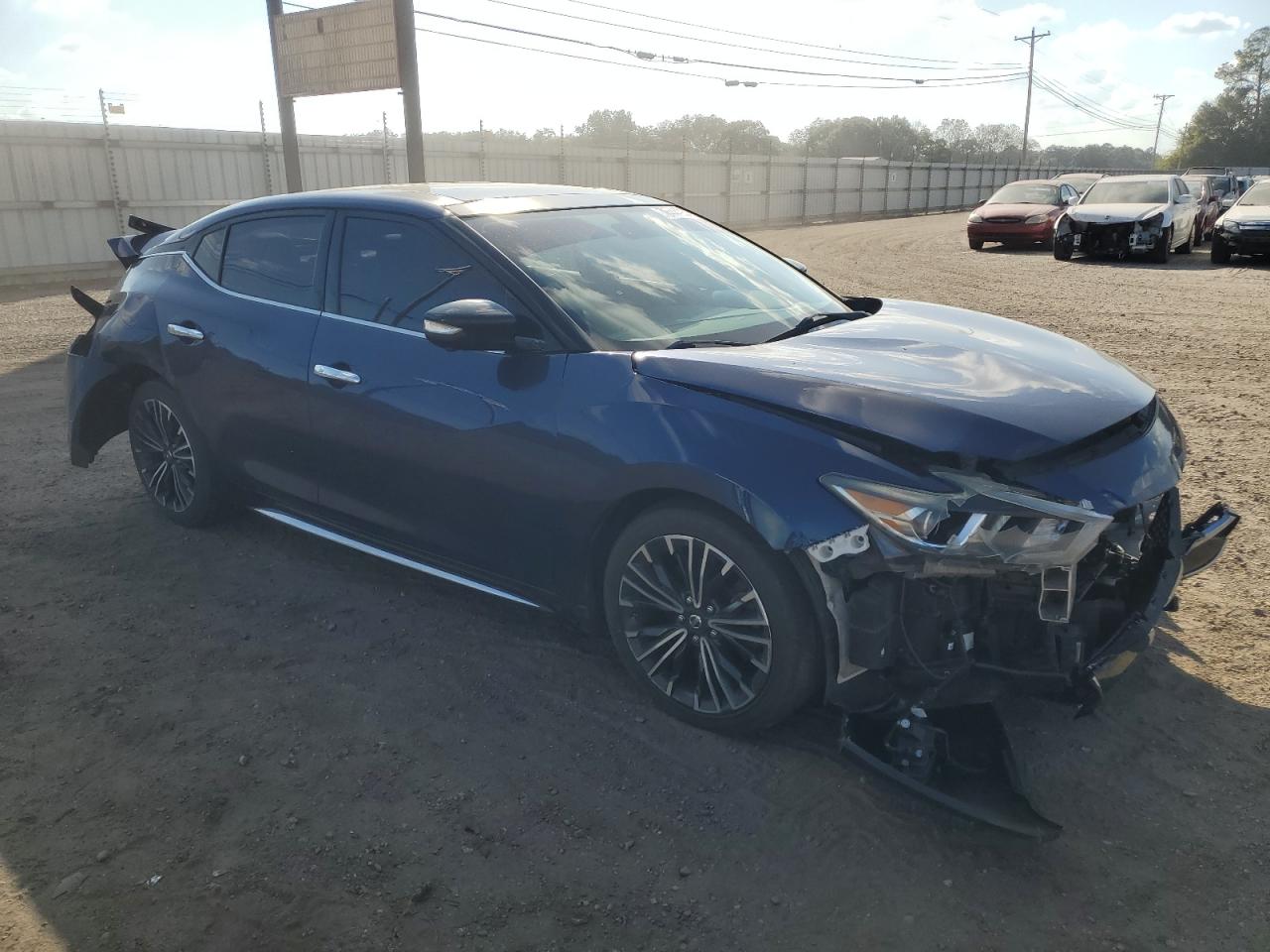 2017 Nissan Maxima - Image 4