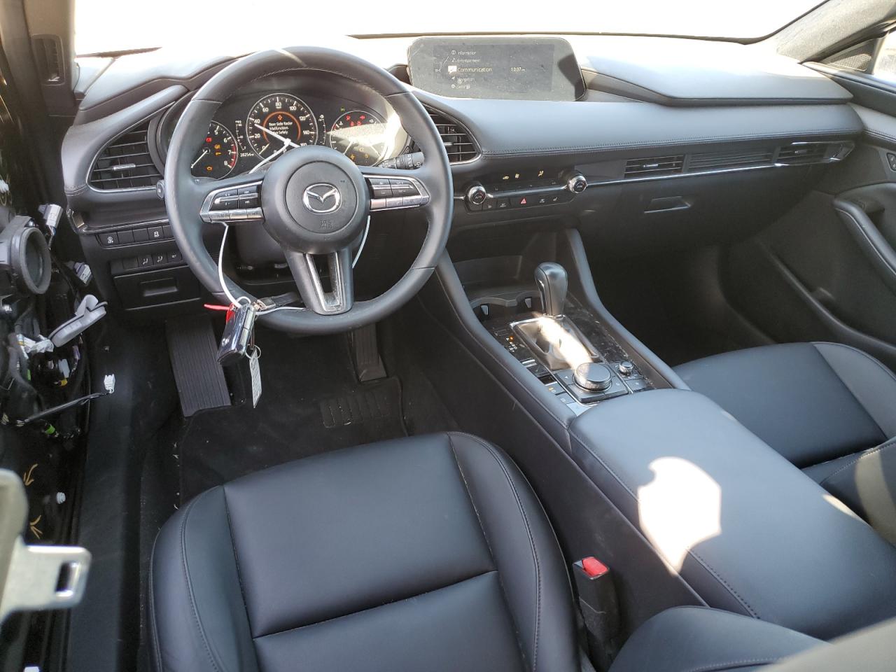 2022 Mazda 3 - Image 8