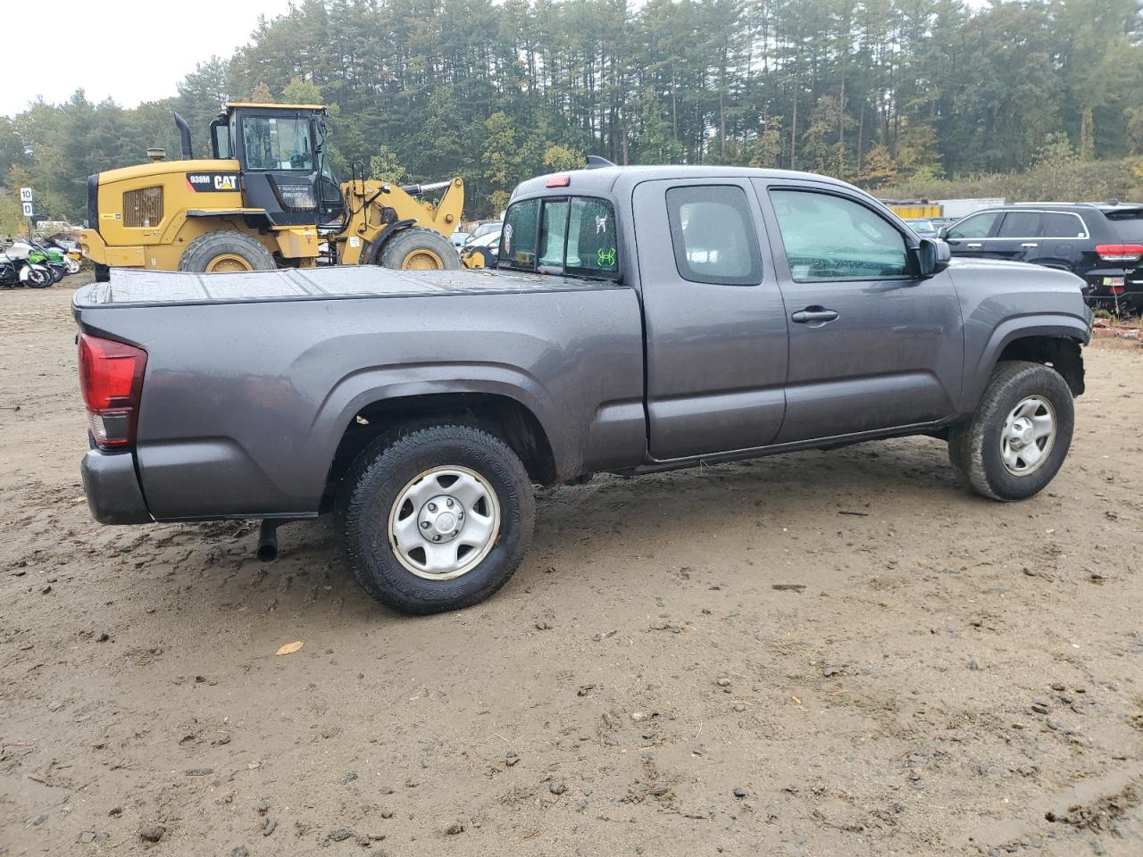 2018 Toyota Tacoma - Image 3