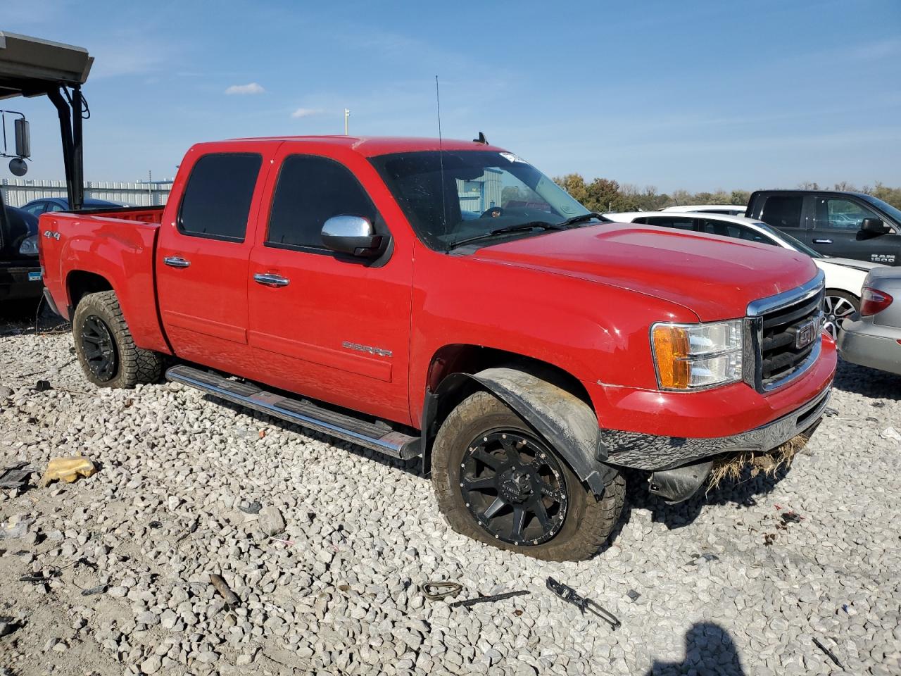 2011 GMC Sierra - Image 4