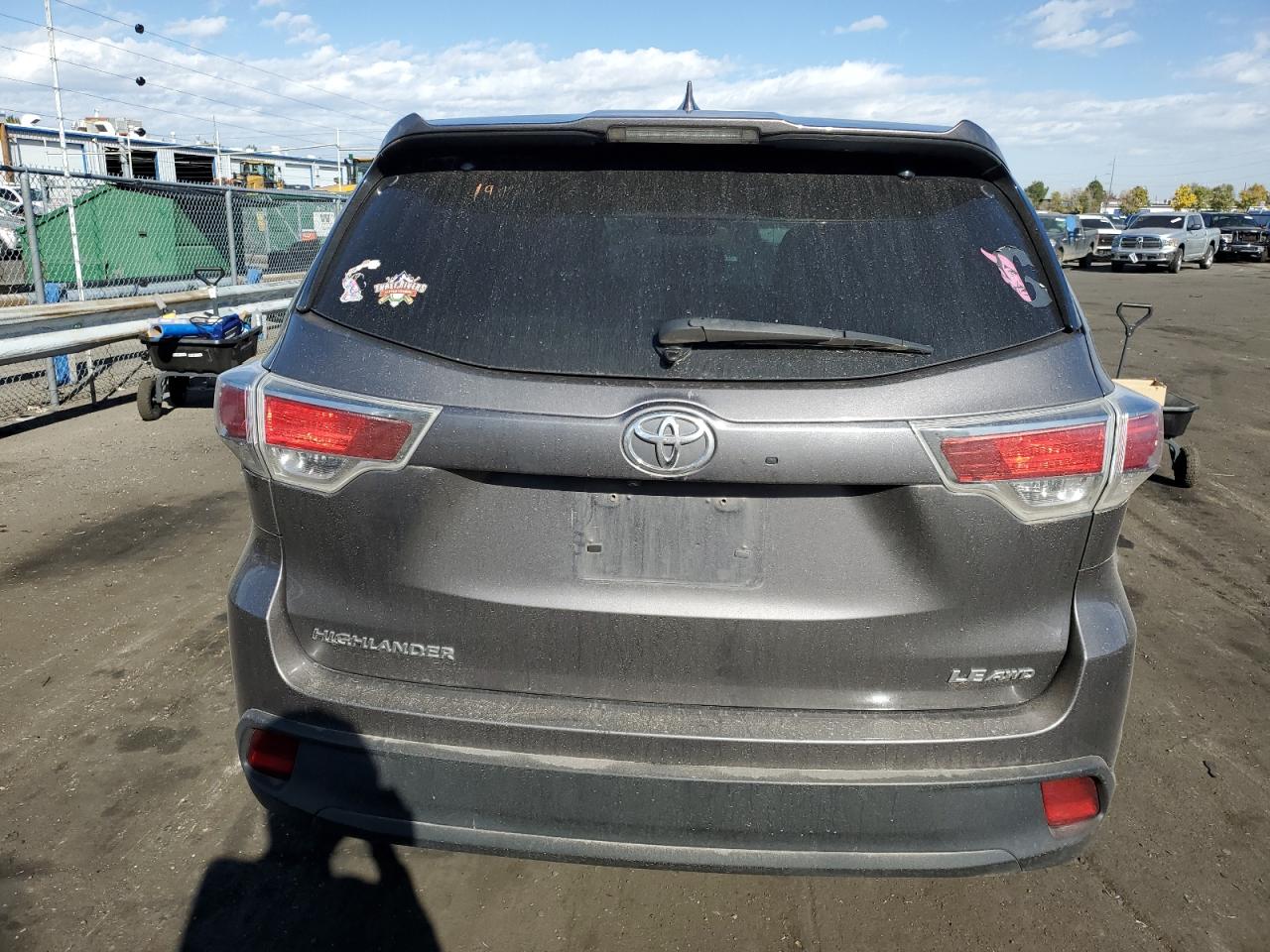 2015 Toyota Highlander Le VIN: 5TDBKRFH6FS096002 Lot: 77685624