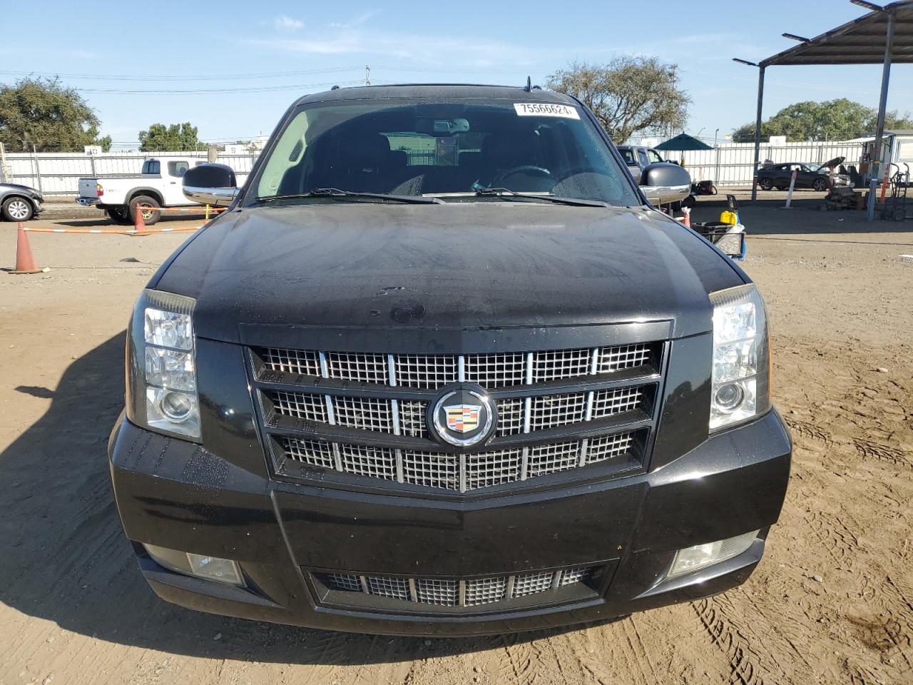 2013 Cadillac Escalade - Image 5