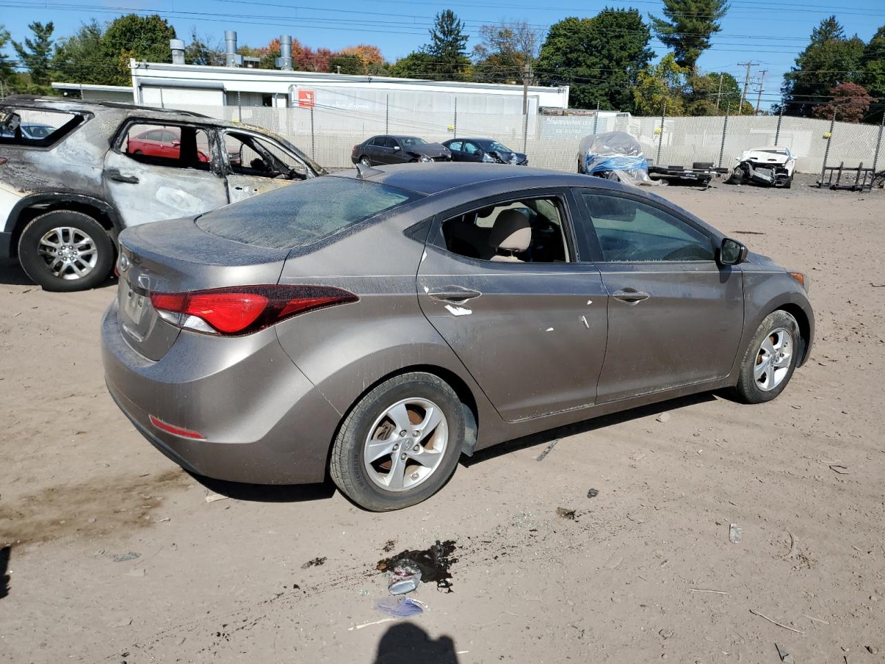 2014 Hyundai Elantra - Image 3