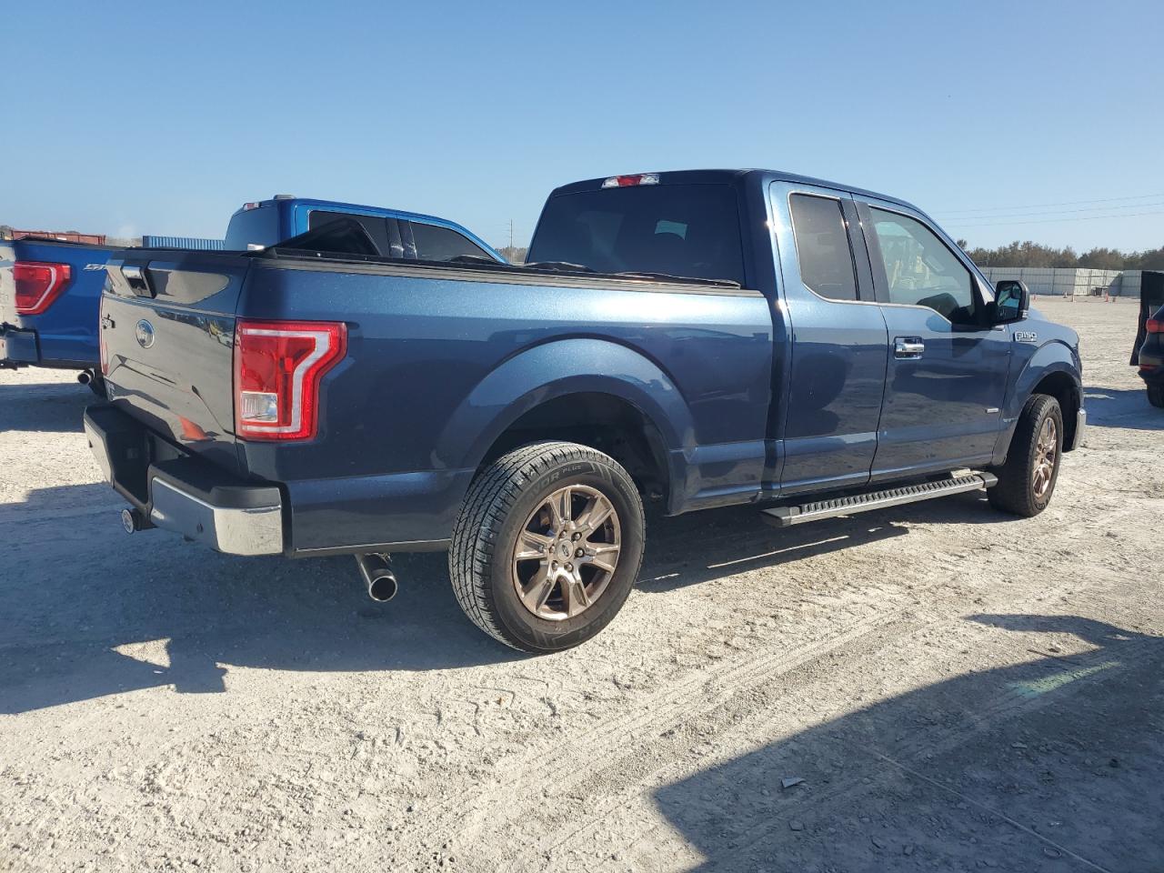 2015 Ford F-150 - Image 3