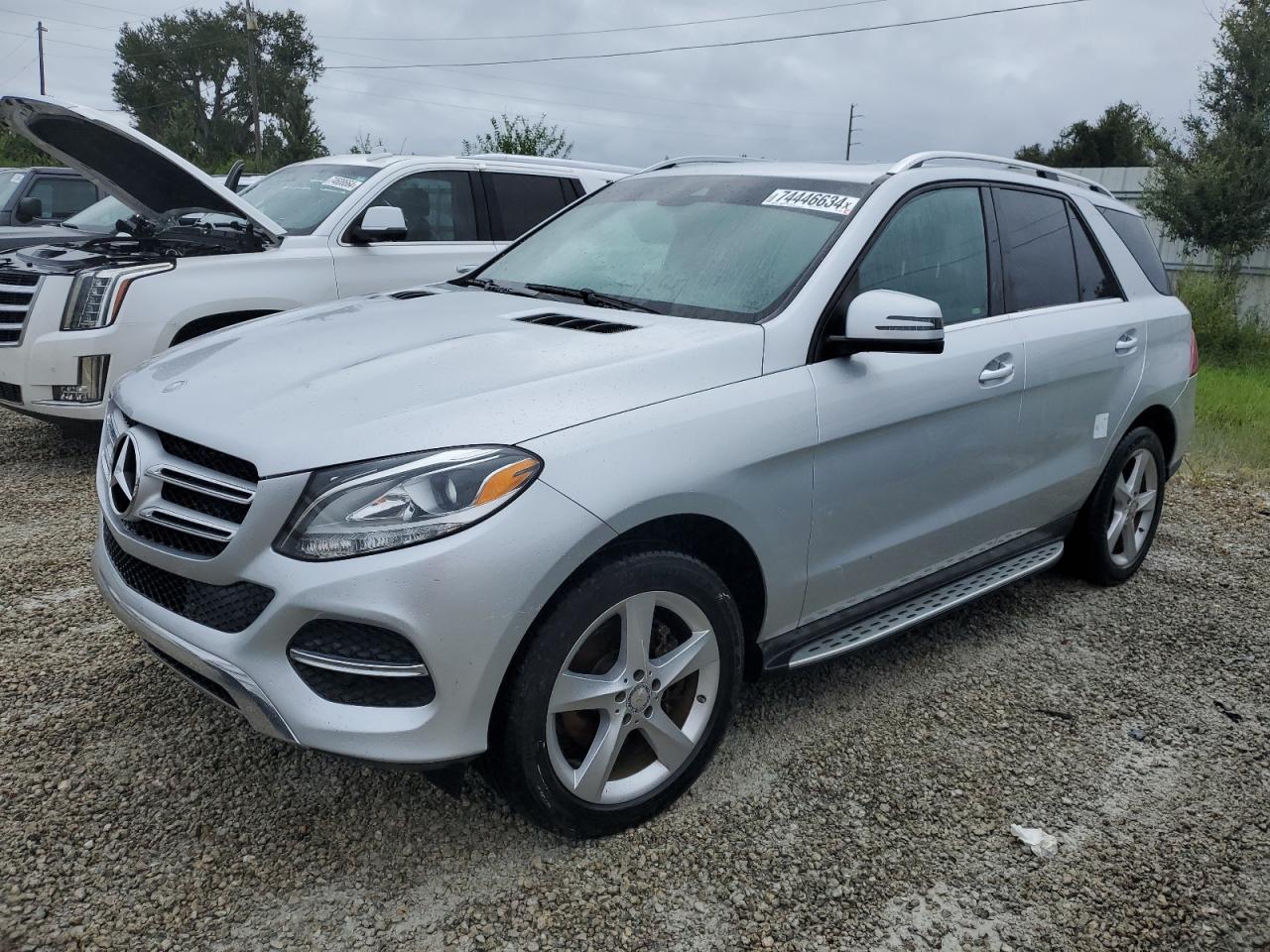 2017 Mercedes-Benz GLE - Image 1