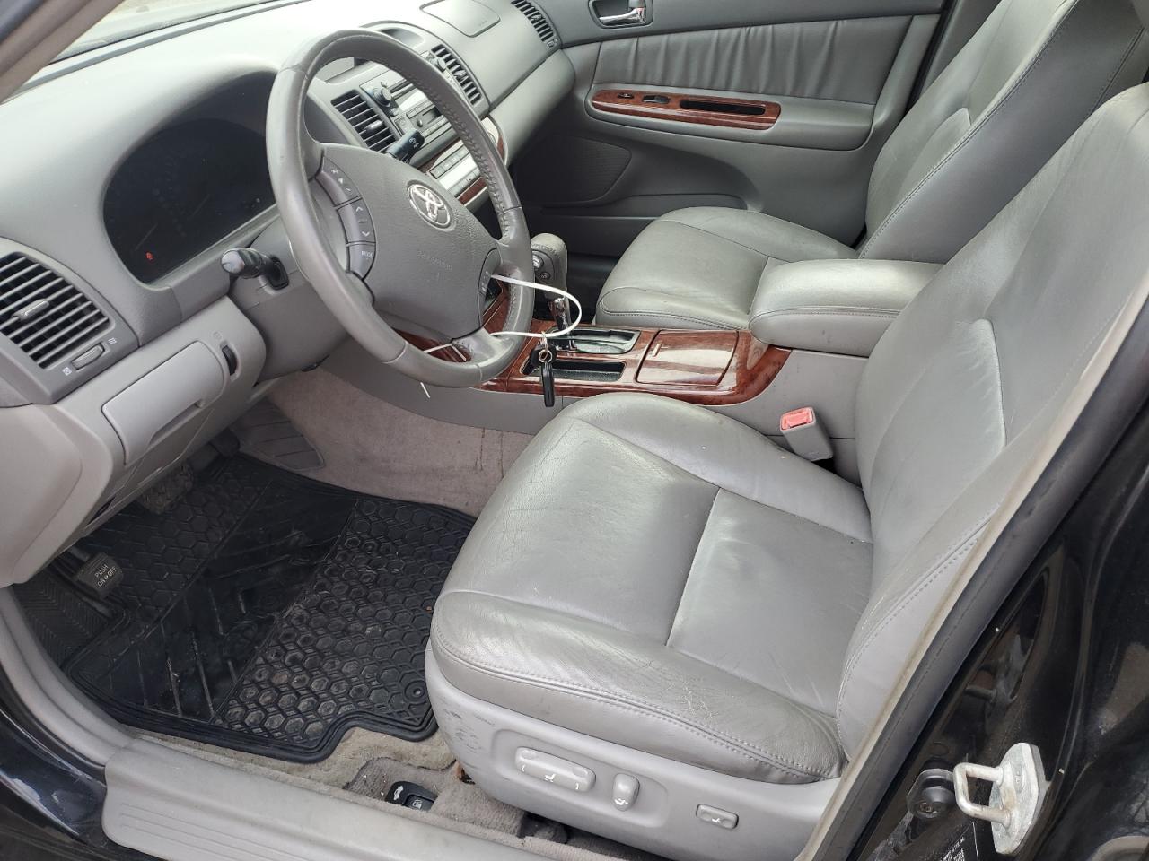 2005 Toyota Camry Le VIN: 4T1BF30K75U090236 Lot: 73659264