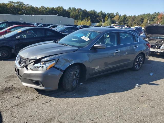 2016 Nissan Altima 2.5 на продаже в Exeter, RI - Front End