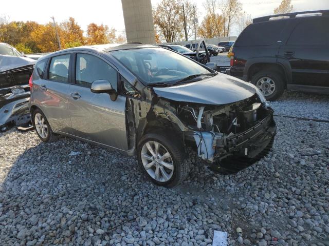  NISSAN VERSA 2014 Srebrny