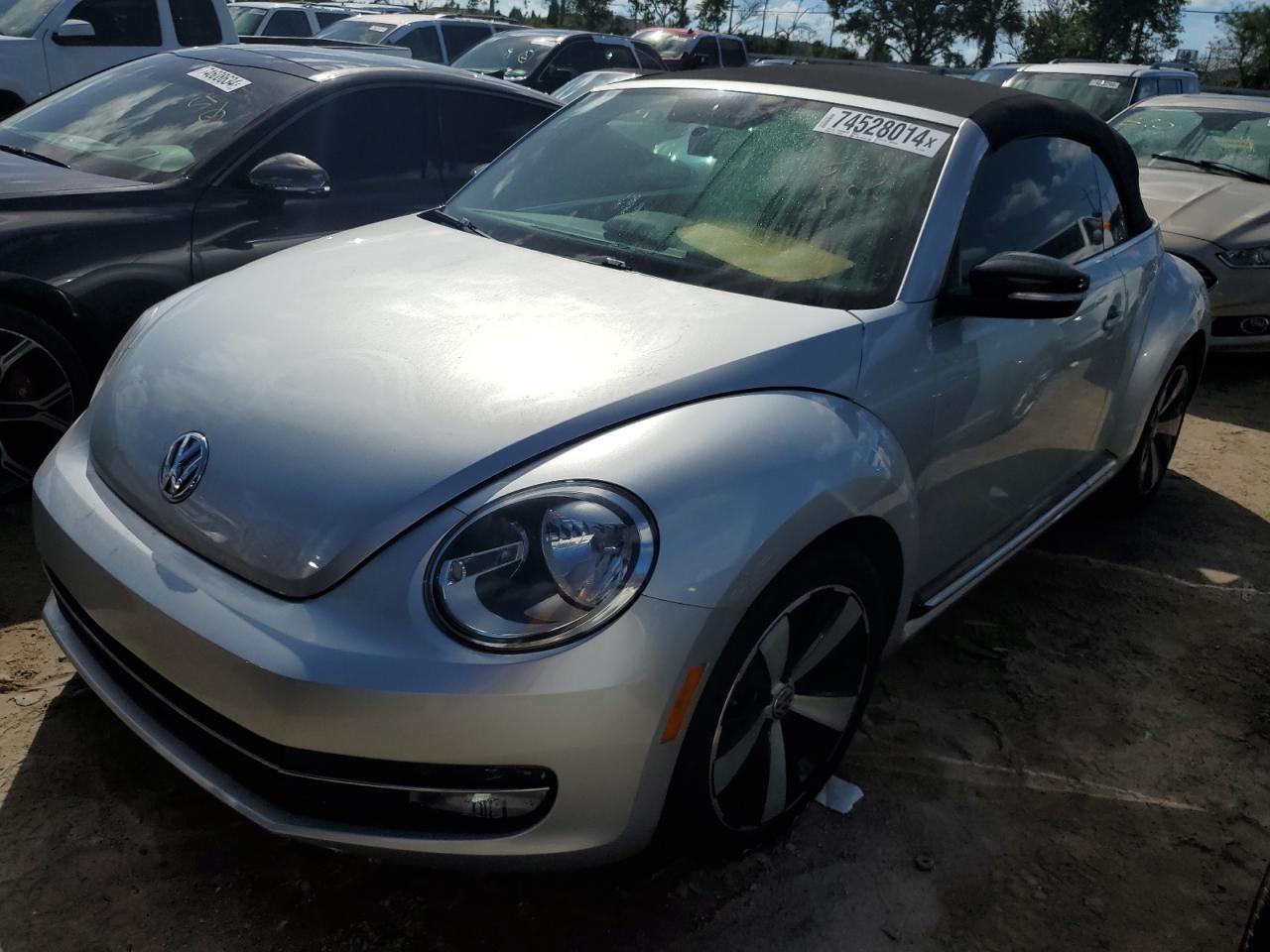 2013 Volkswagen Beetle - Image 1