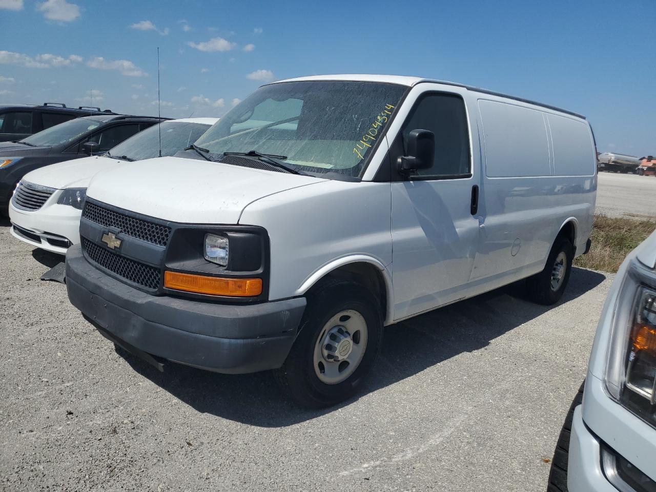 VIN 1GCWGFBA4D1116932 2013 CHEVROLET EXPRESS no.1