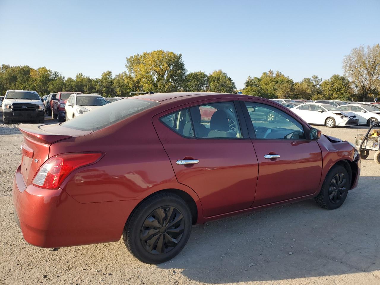 VIN 3N1CN7AP2KL842558 2019 NISSAN VERSA no.3