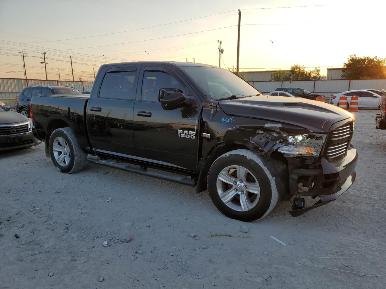 2014 RAM 1500 - Image 4
