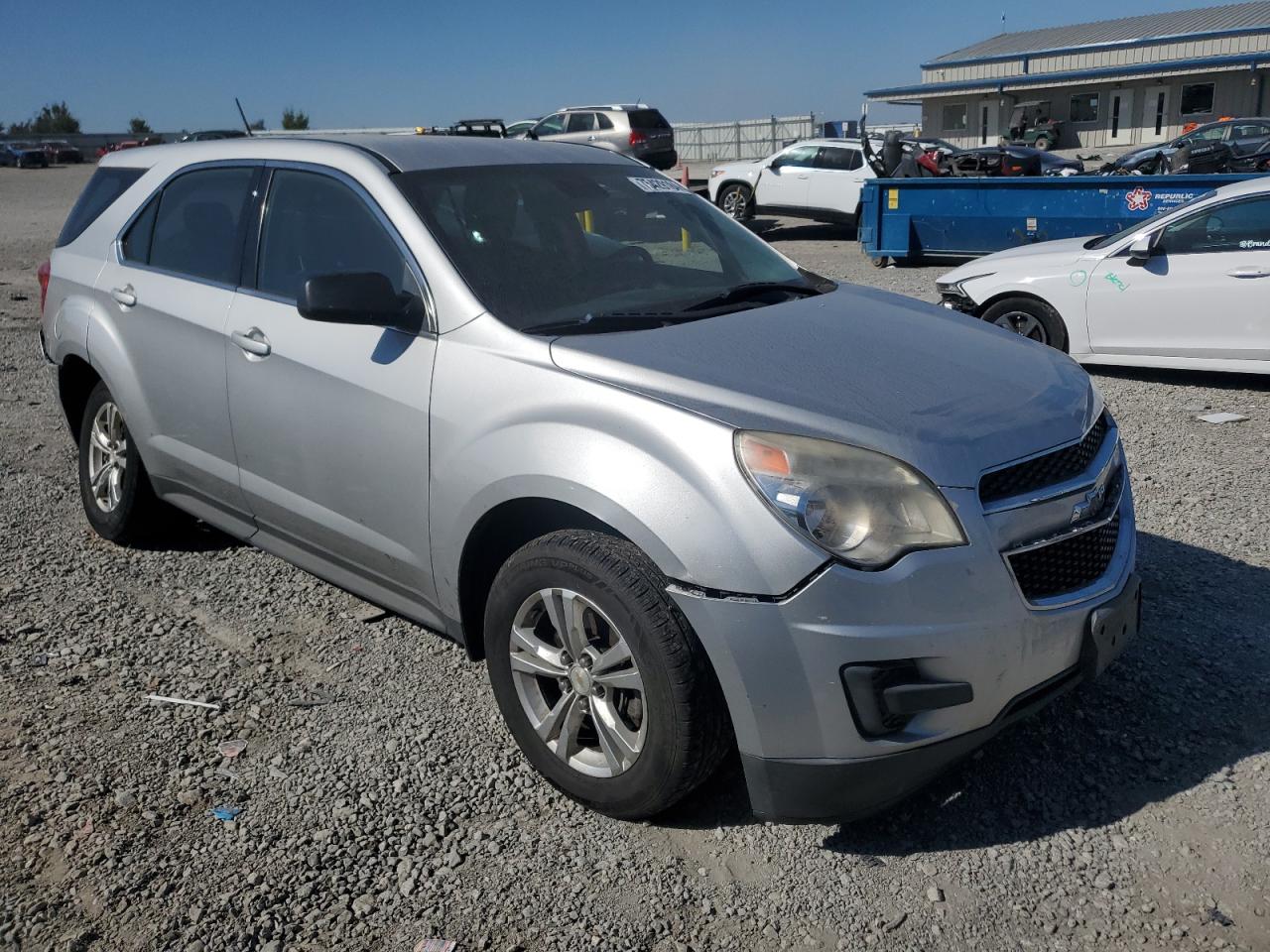 VIN 1GNALAEK8EZ107867 2014 CHEVROLET EQUINOX no.4