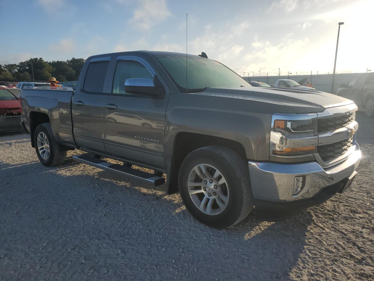 2017 Chevrolet Silverado - Image 4