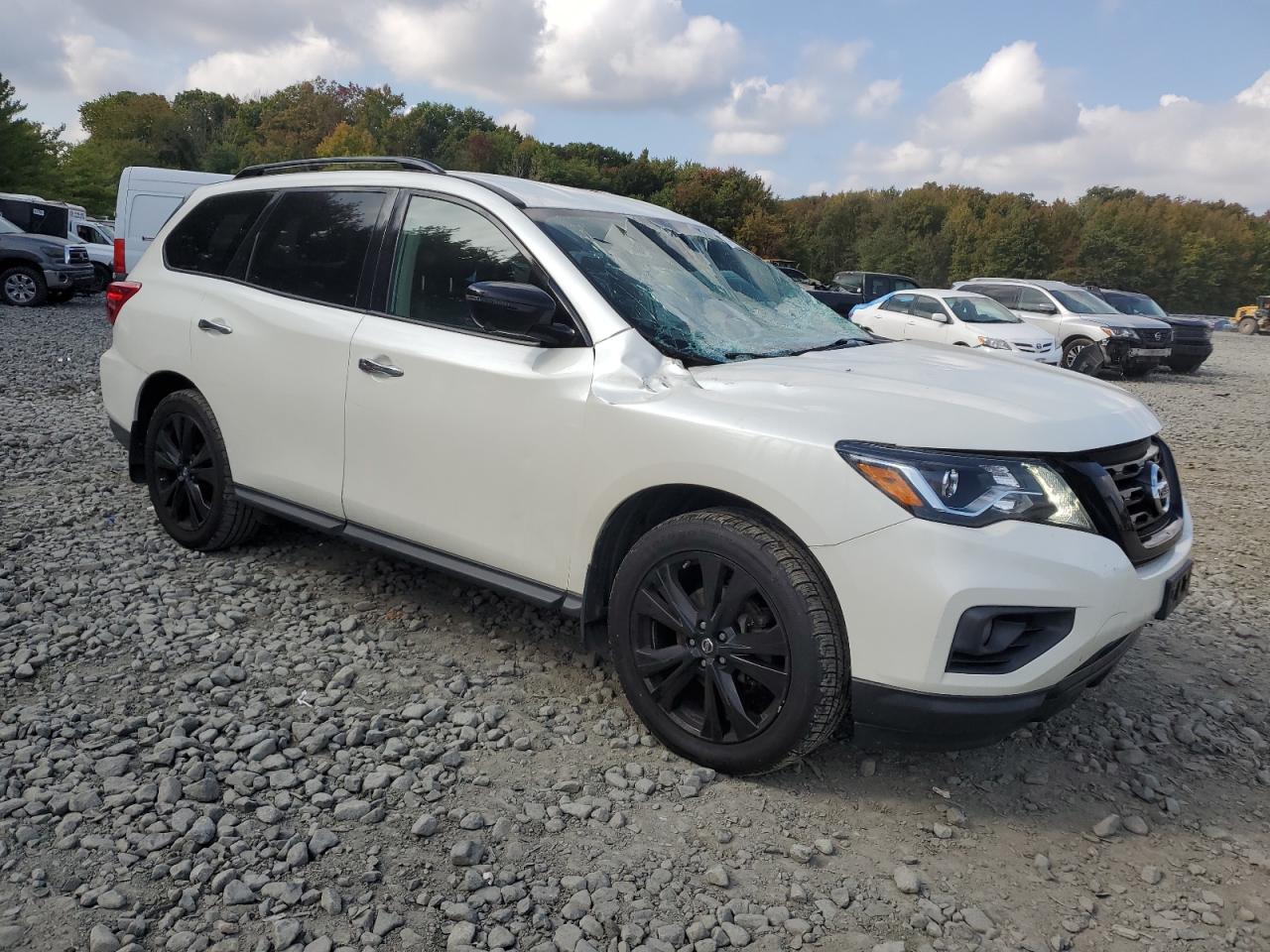 2018 Nissan Pathfinder - Image 4