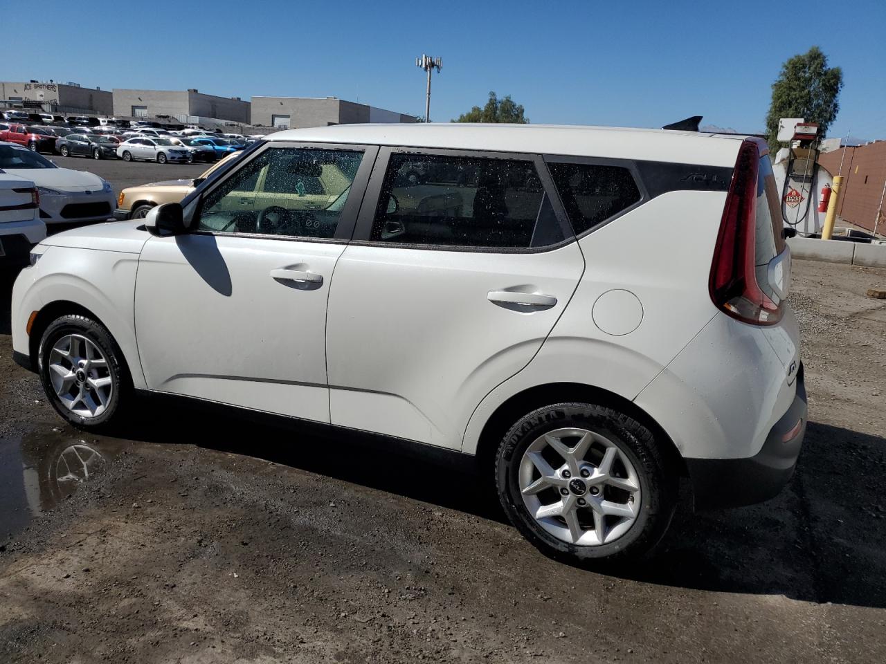 2022 Kia Soul - Image 2