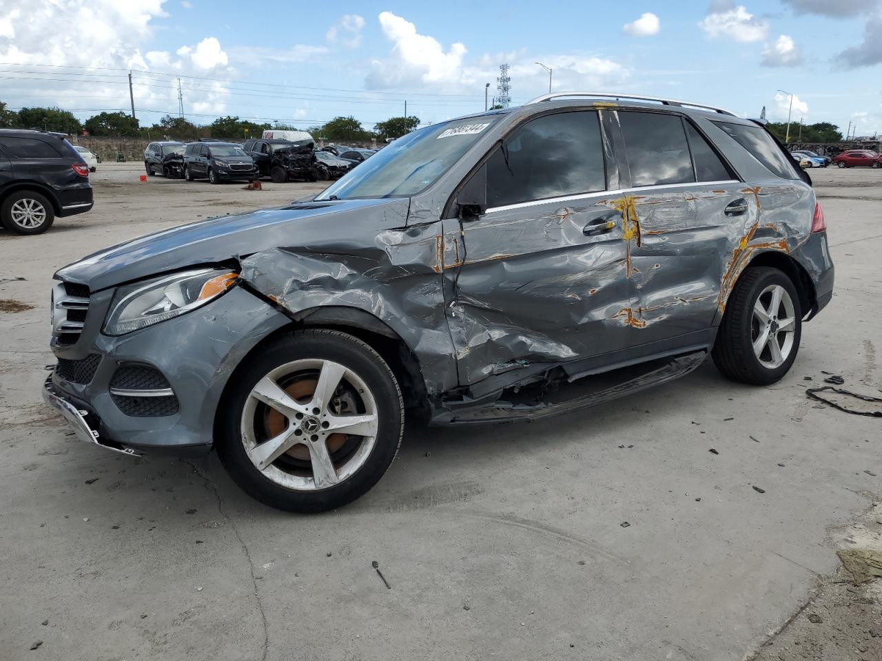 2017 Mercedes-Benz GLE - Image 1