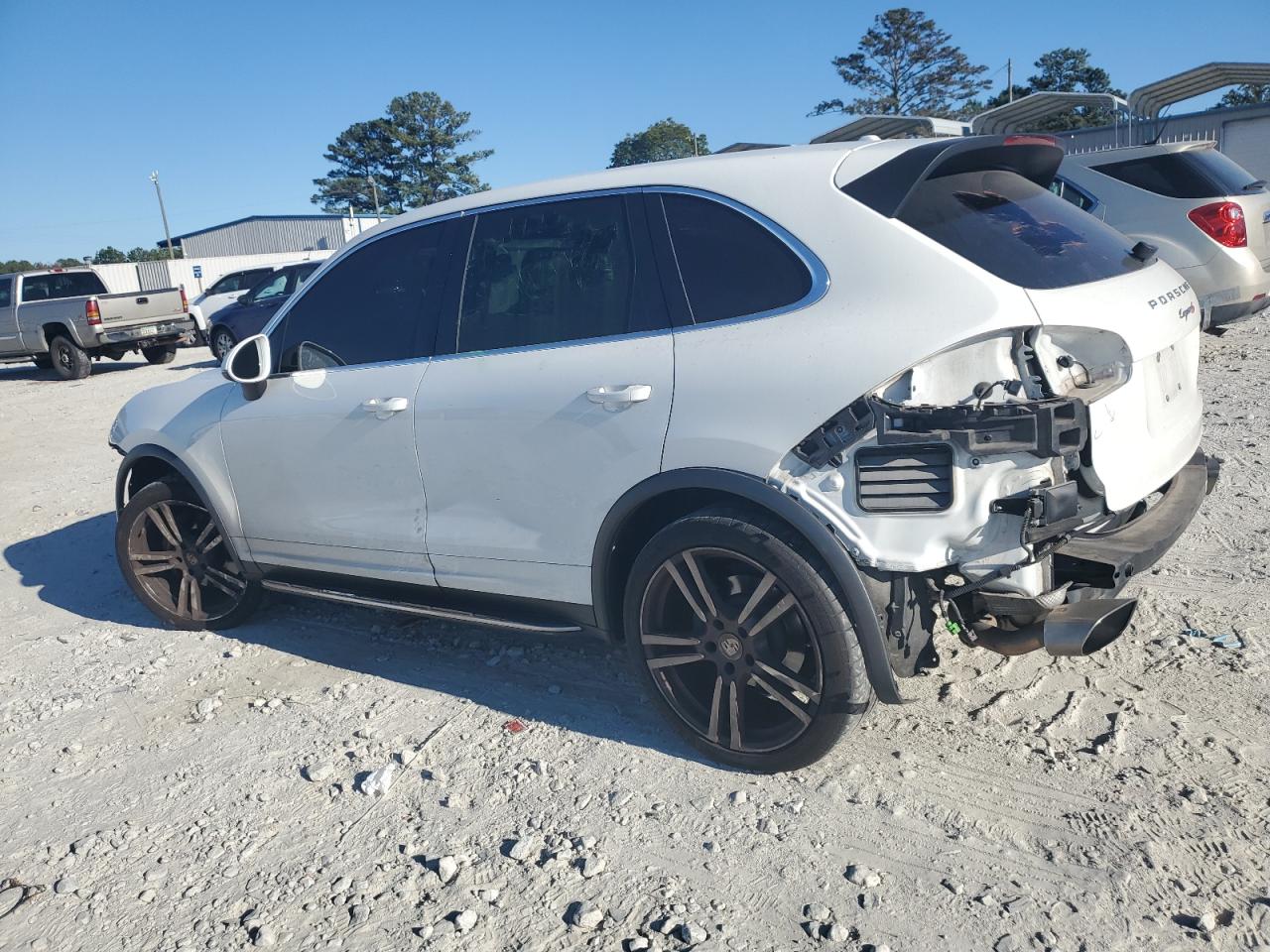 2016 Porsche Cayenne - Image 2