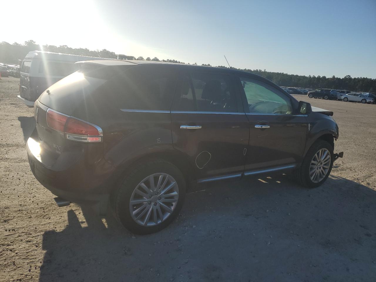2011 Lincoln MKX - Image 3