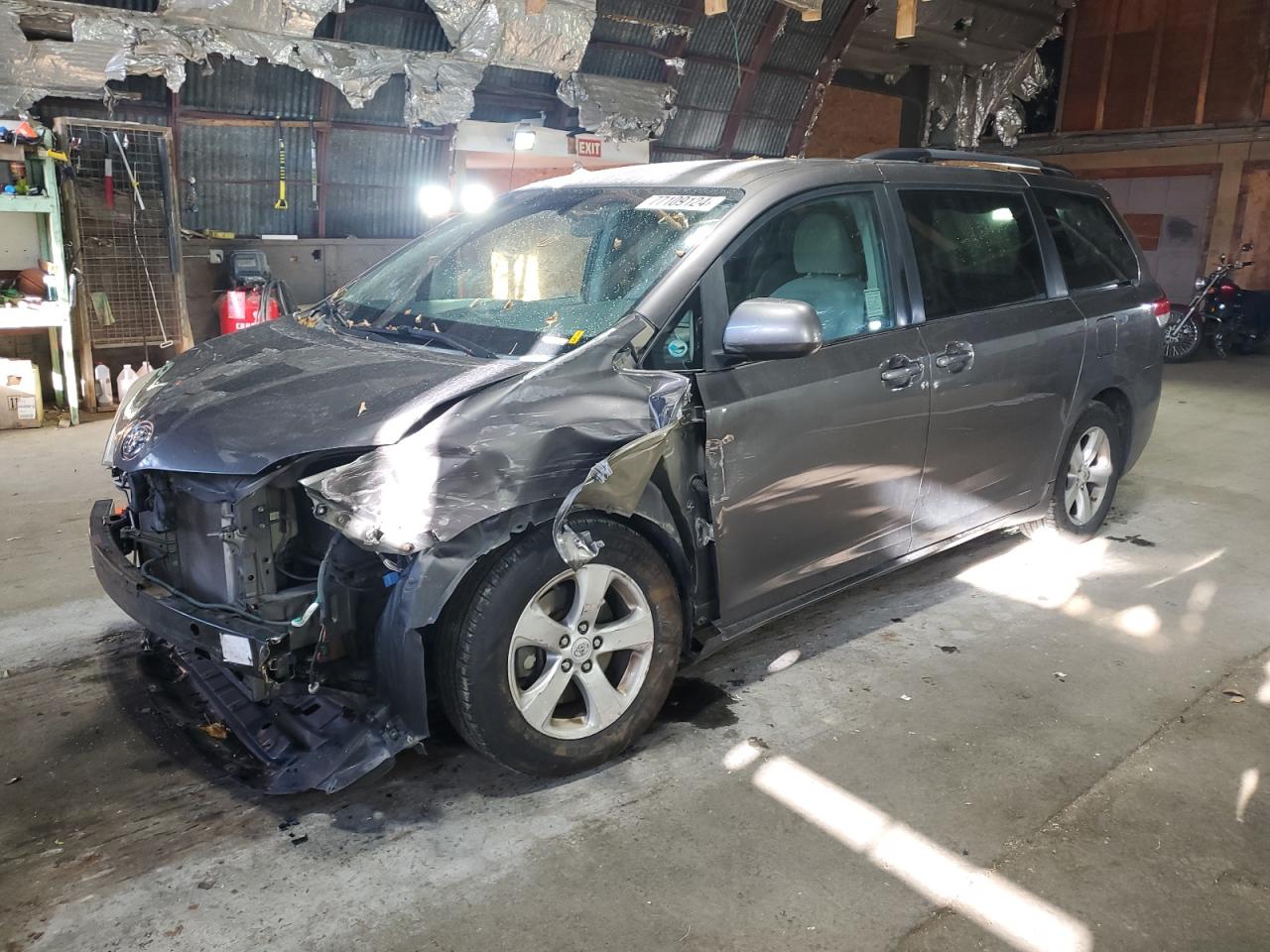 2012 Toyota Sienna - Image 1